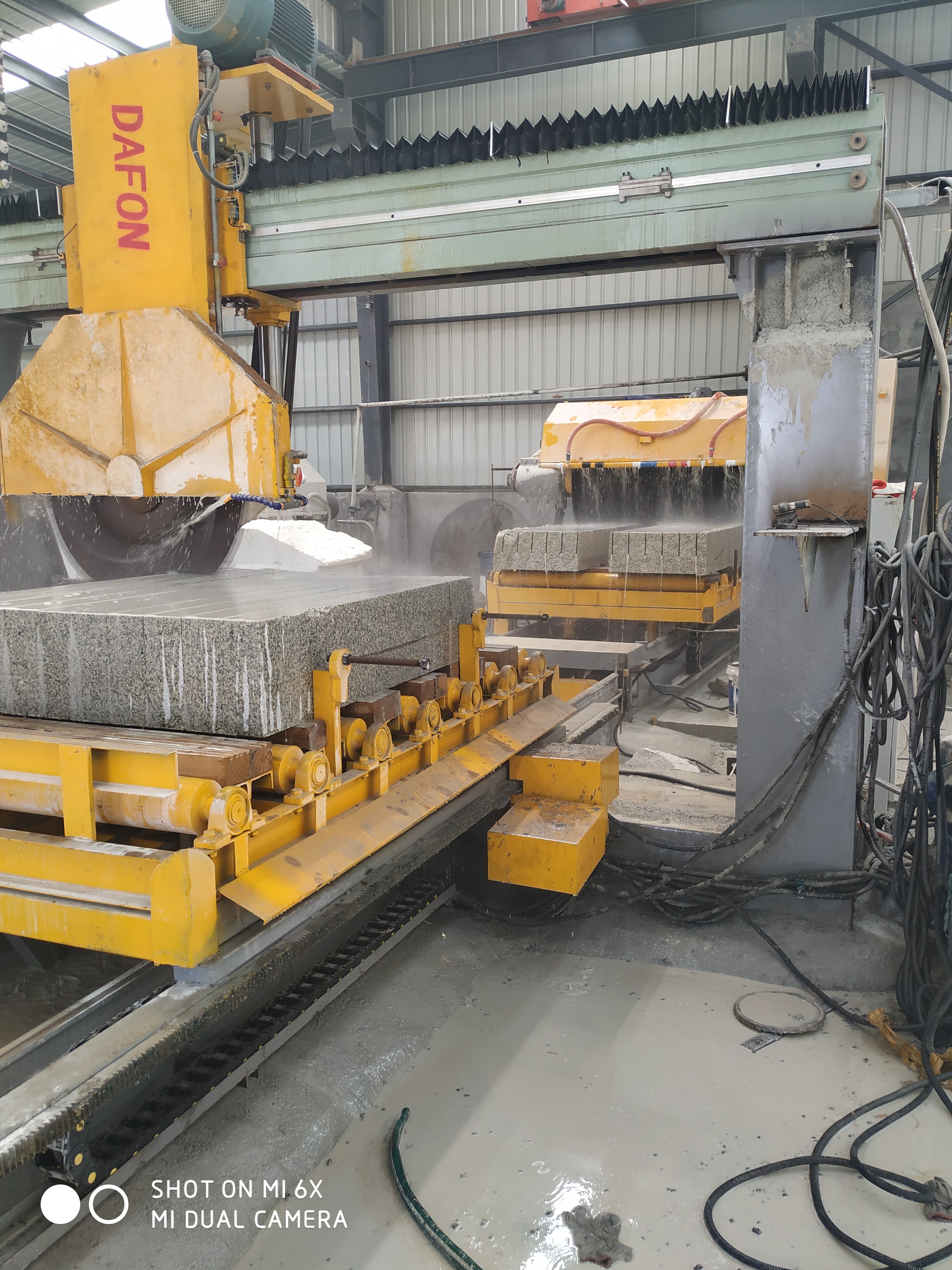 路沿石單片定長機